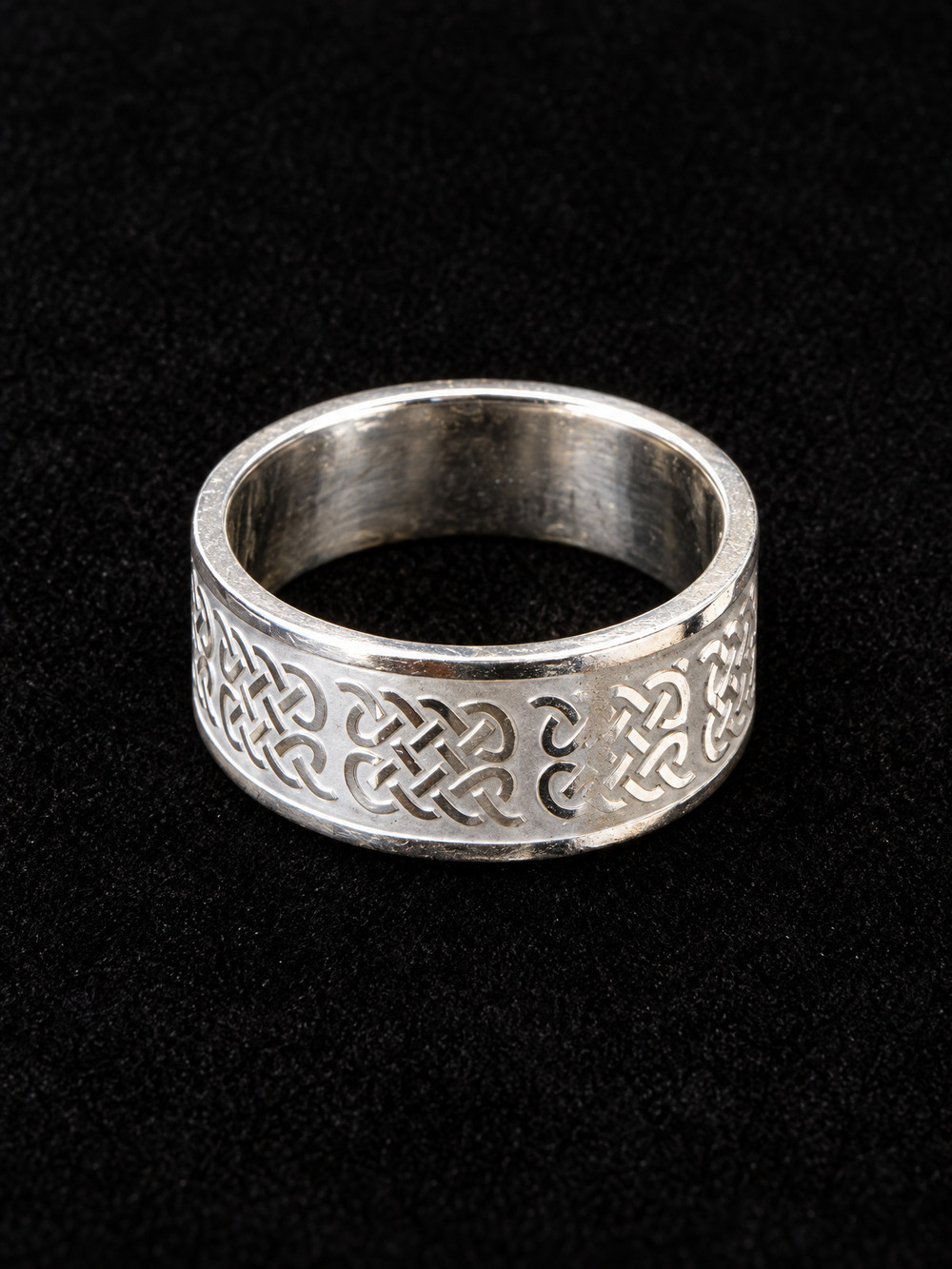 ⚜️ Celtic Knotwork Band | Silver-Tone Engraved Ring | Size 9 💗